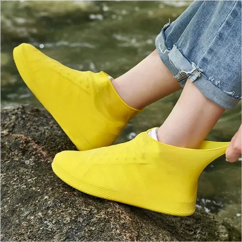 Rain Shoes Cover Waterproof Nonslip Thickened Wearresistant Latex Nondisposable Rainproof Portable Foot 250528
