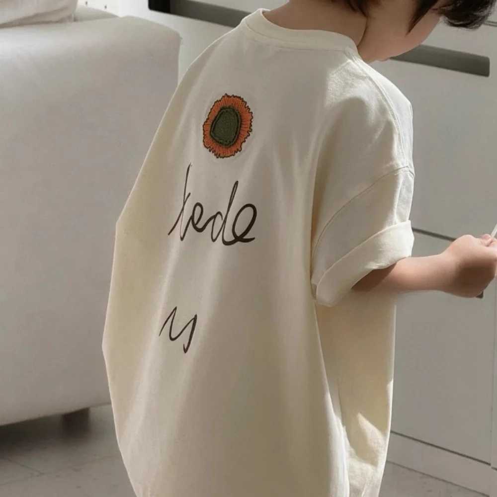 Childrens Short-Sleeved T-Shirt for Boys and Girls Pure Cotton Drop Shoulder Mid-Sleeve Summer Fashion Style T250603