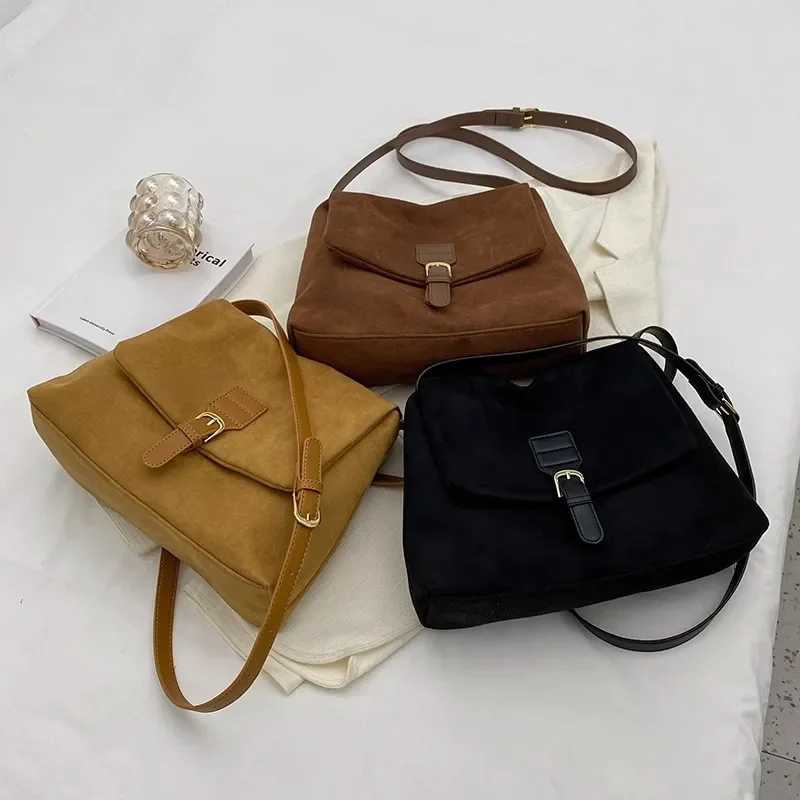 Fashionable Niche Womens Crossbody Bag Versatile Shoulder Bag Vintage Messenger Bag New Arrival 2024 Quality Texture W250602