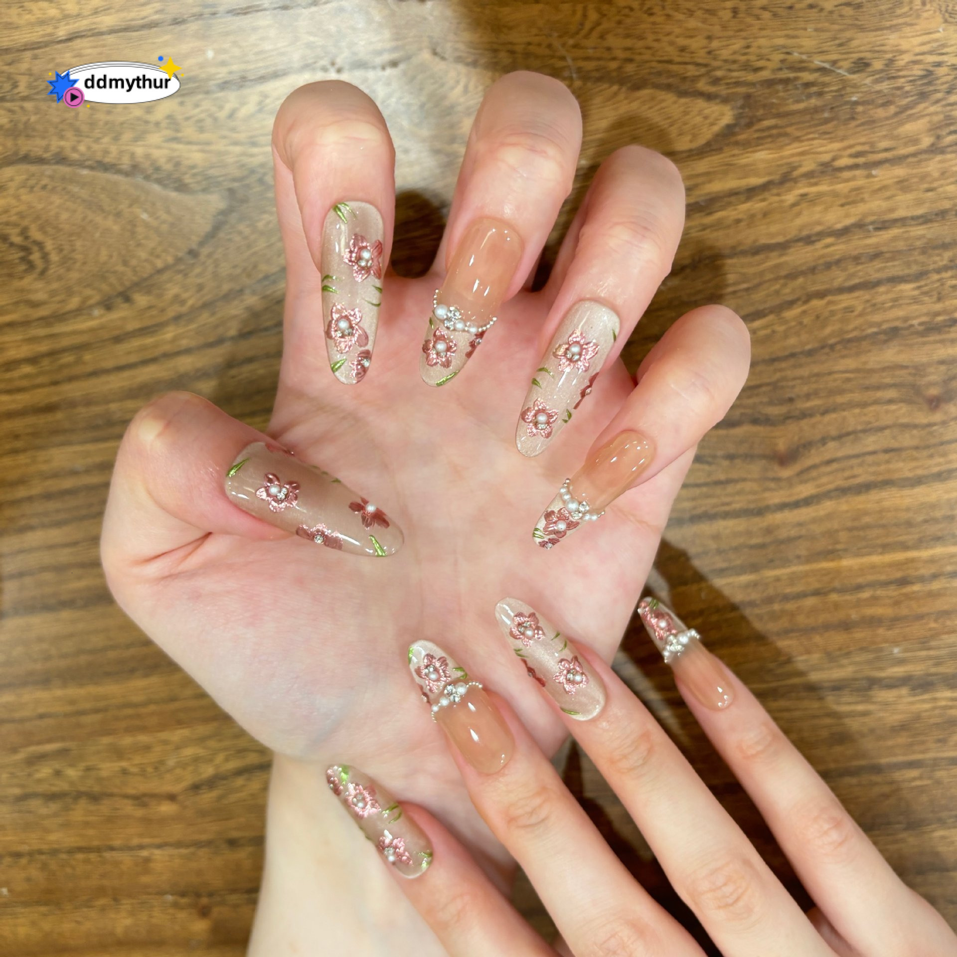 New Oval Nude French Wearable Cat Eye Flower Pearl Fake Nails Fresh Cute Nail Stickers ddmythur