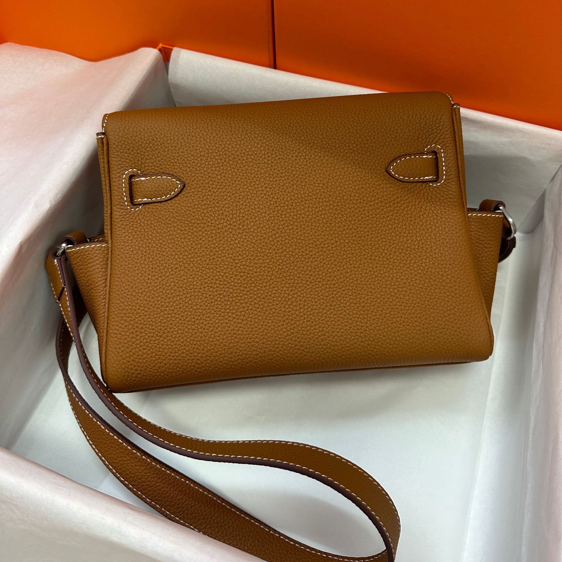 Real Soft Leather Womens Shoulder Bag Cowhide Armpit Bag Crossbody Chest Cell Phone Crossbody Messenger Bag Luxury Designer Purses And Handbags 2506