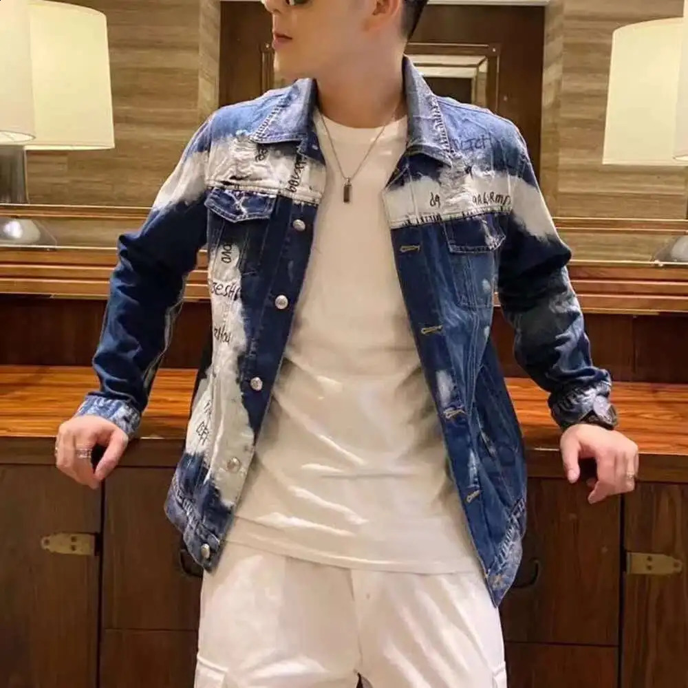 Hole Letter Label Printing Fashion Mens Denim Slim Fit Bomber Jacket Mens Autumn Casual Hip Hop Denim Jacket Veste En Jean 250529