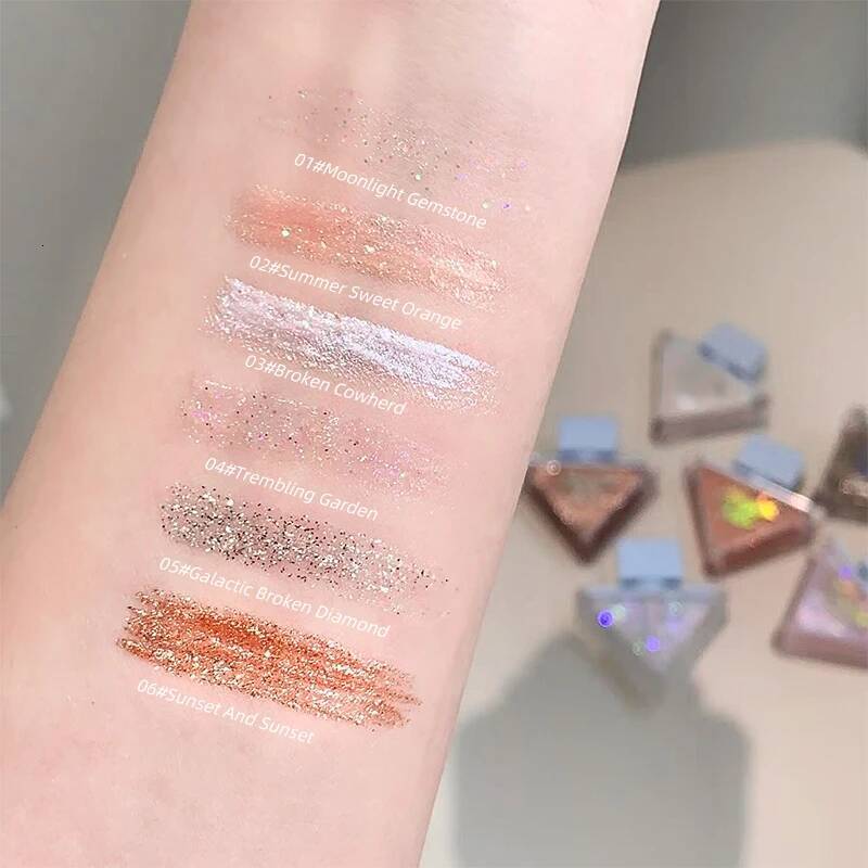 Gege Bear Glazed Pearlescent Glitter Brightens Highlight Silkworm Liquid Eyeshadow