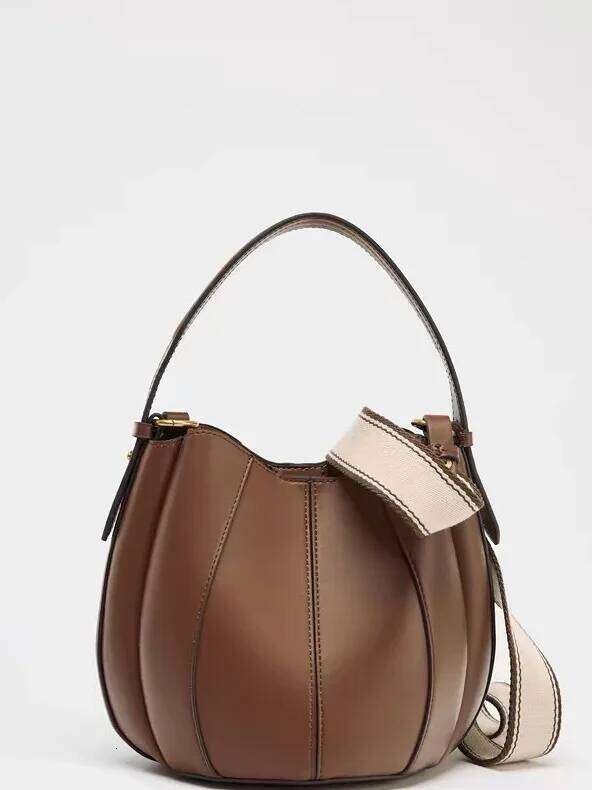 Women's Soft Leather Crossbody 2025 Commuter Niche Trendy Saddle Bag Single Shoulder Slanting Handbag