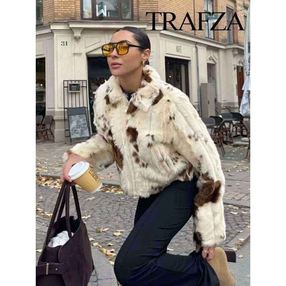 TRAFZA Fashion Side Pocket Front Zipper Design Lapel Women's Winter Artificial Fur Loose Warm Short Jacket