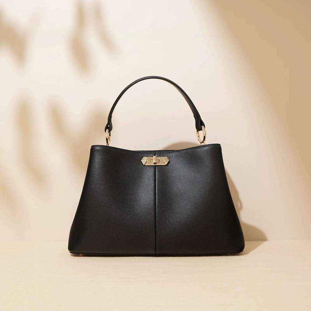 New Niche Design Cowhide Hand High-Grade Sense Work Commute Diagonal Bag