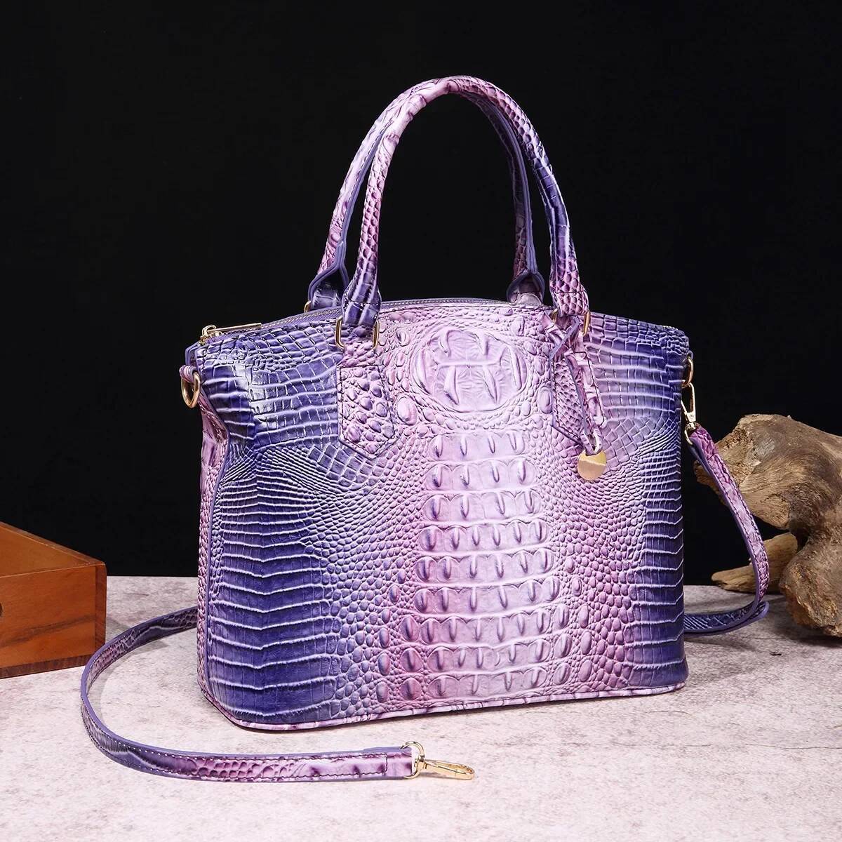 2025 New Crocodile Pattern Embossed Handbag Fashion Crossbody Bag Mixed Color Designer Women's Retro Leather Handbag Large Capacity Waterproof 2