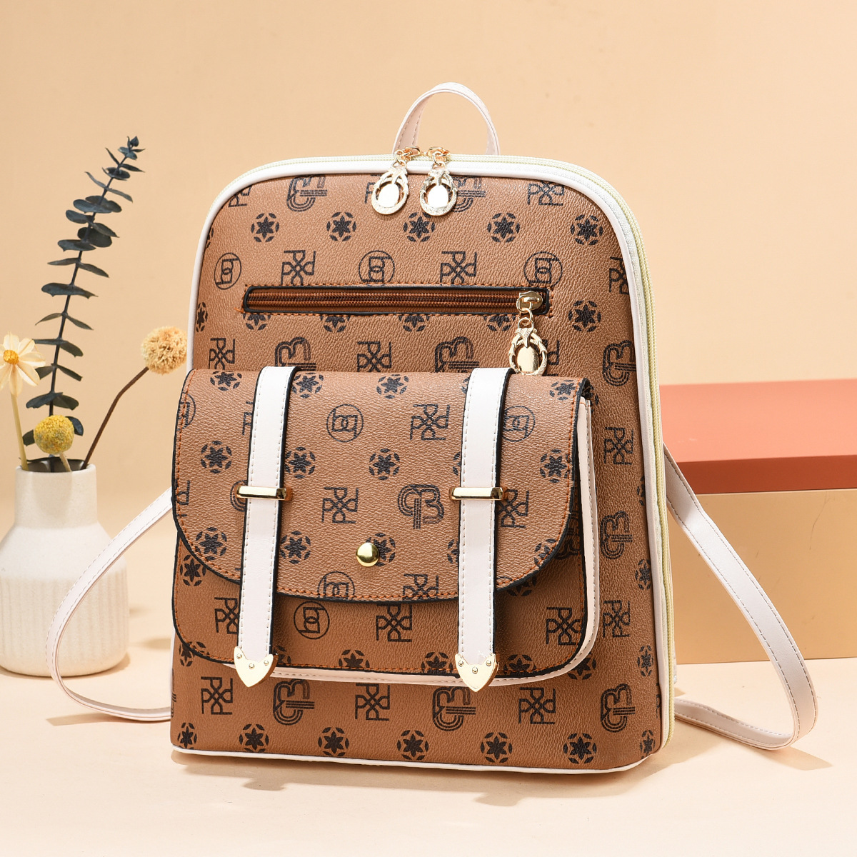 Free Shipping Super Outdoors Sparkling Material Women's Backpack New Fashion Versatile Trendy Large Bag Casual Designer Bag Niche Backpack Wholes