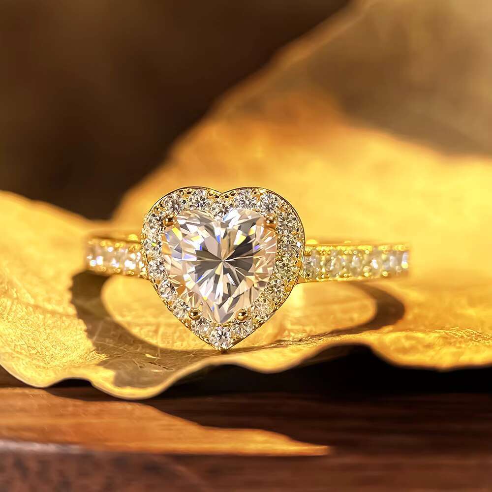 FOXI 1Ct Heart Shape Moissanite Diamond Ring 18K Gold Plate Halo Engagement Ring 925 Sterling Silver Moissanite Wedding Ring