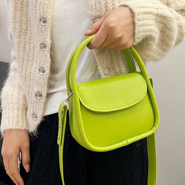 High quality brand, new high-quality free designer bag, new elegant and simple shoulder bag, saddle bag, solid color fashion handbag, brand new free d