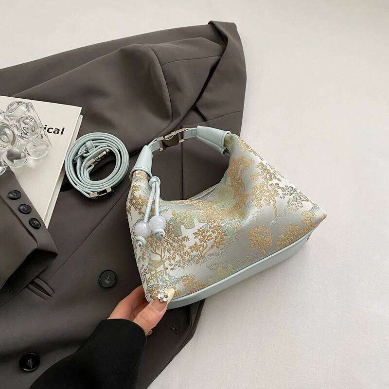 Fashionable Embroidery Handbag Brand Versatile Shoulder 2025 New Chinese Style Tote Bag Trend Designer Travel Wallet