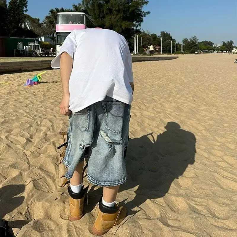 American Fashion Mens Wide Leg Shorts Jeans Cool Five Quarter Shorts High Waist Knee Hole Washed Denim Jeans T250603