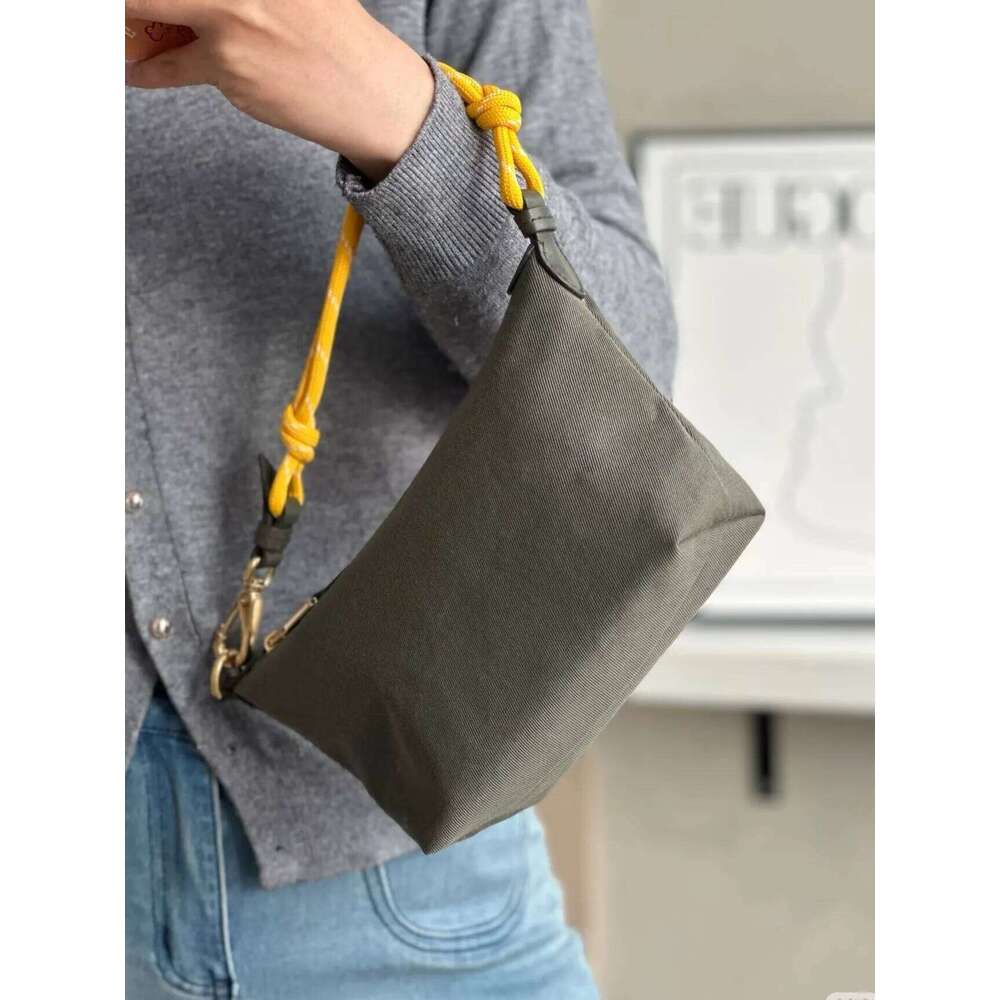 Women's Bags Designer New Women Stylish Canvas Shoulder High Quality Luxurious Lunch Box Simple Design Makeup Bag