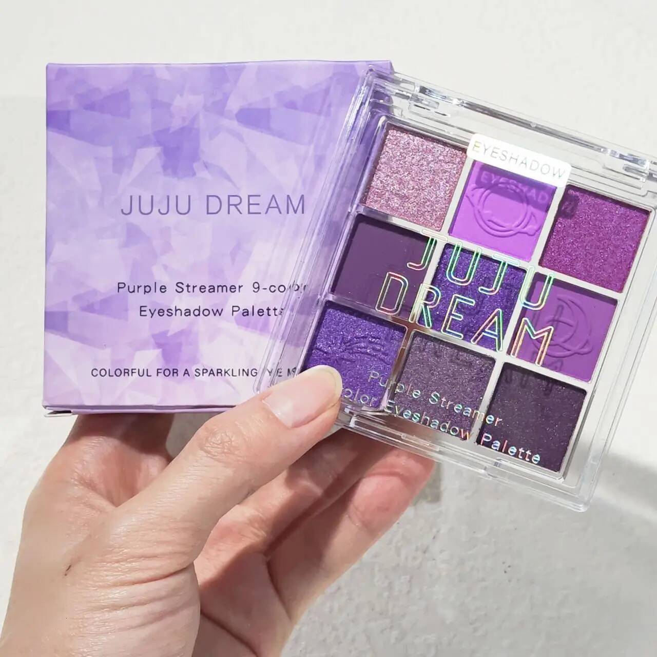 Nine-Grid Purple Eyeshadow, Smoky Violet & Pearlescent Matte, Perfect for an Alluring and Enchanting Eye Makeup.