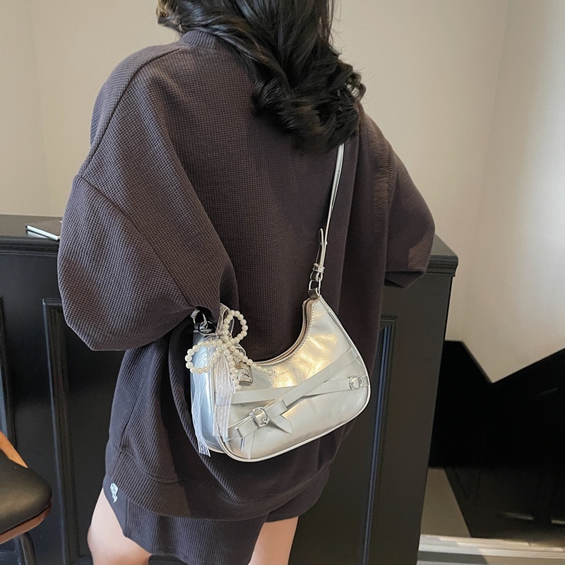 designer Niche Oil Wax Leather Small Bag for Women 2025 New Summer Fashion Lace Bow Underarm Bag Textured Crossbody Bag