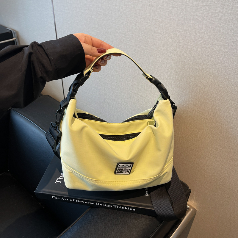 Travel 2025 New Fashion Versatile Nylon for Women Simple Trendy Shoulder Crossbody Large Capacity Bag