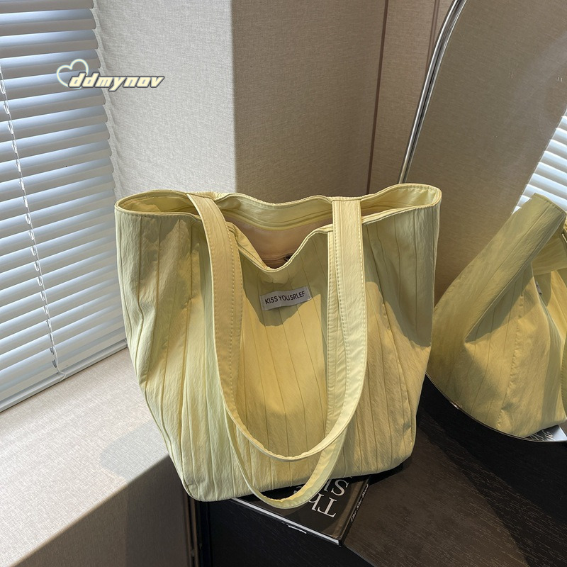 Korean Style Artistic Female College Student Commuting Shoulder Bucket New Casual Simple Handheld Tote Bag ddmynov