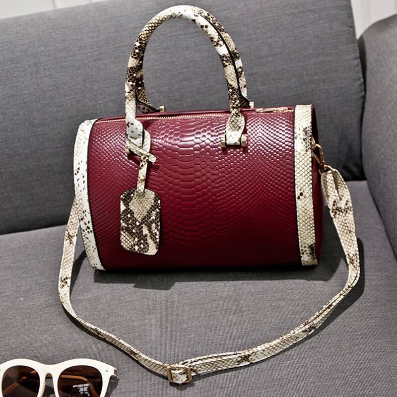 2024 New Women's Fashionable Snake Pattern Boston Handbag, Large-Capacity Multi-Compartment Double Handle, Detachable Strap, Can Be Worn on One S