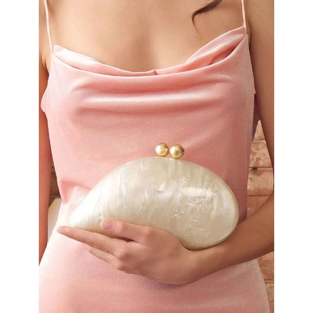 new Acrylic 2025 Lady Fashion and Personalized Dinner Bag Single Shoulder Crossbody cute ivory pearl color purse