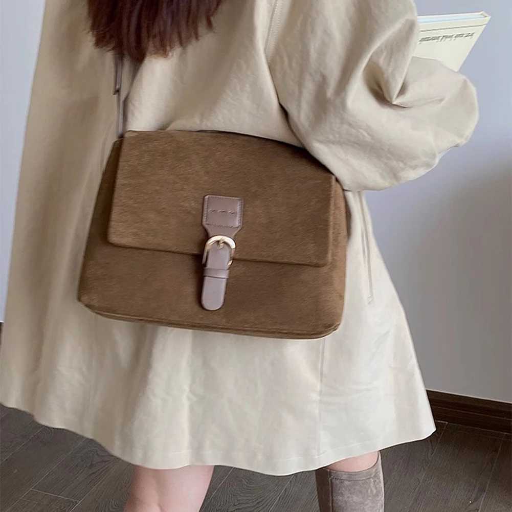 Women Chic Hobo Bag Large Capacity Stylish Crossbody Bag Solid Color Trendy Satchel Bag Adjustable Strap Simple Commuting Bag W250602
