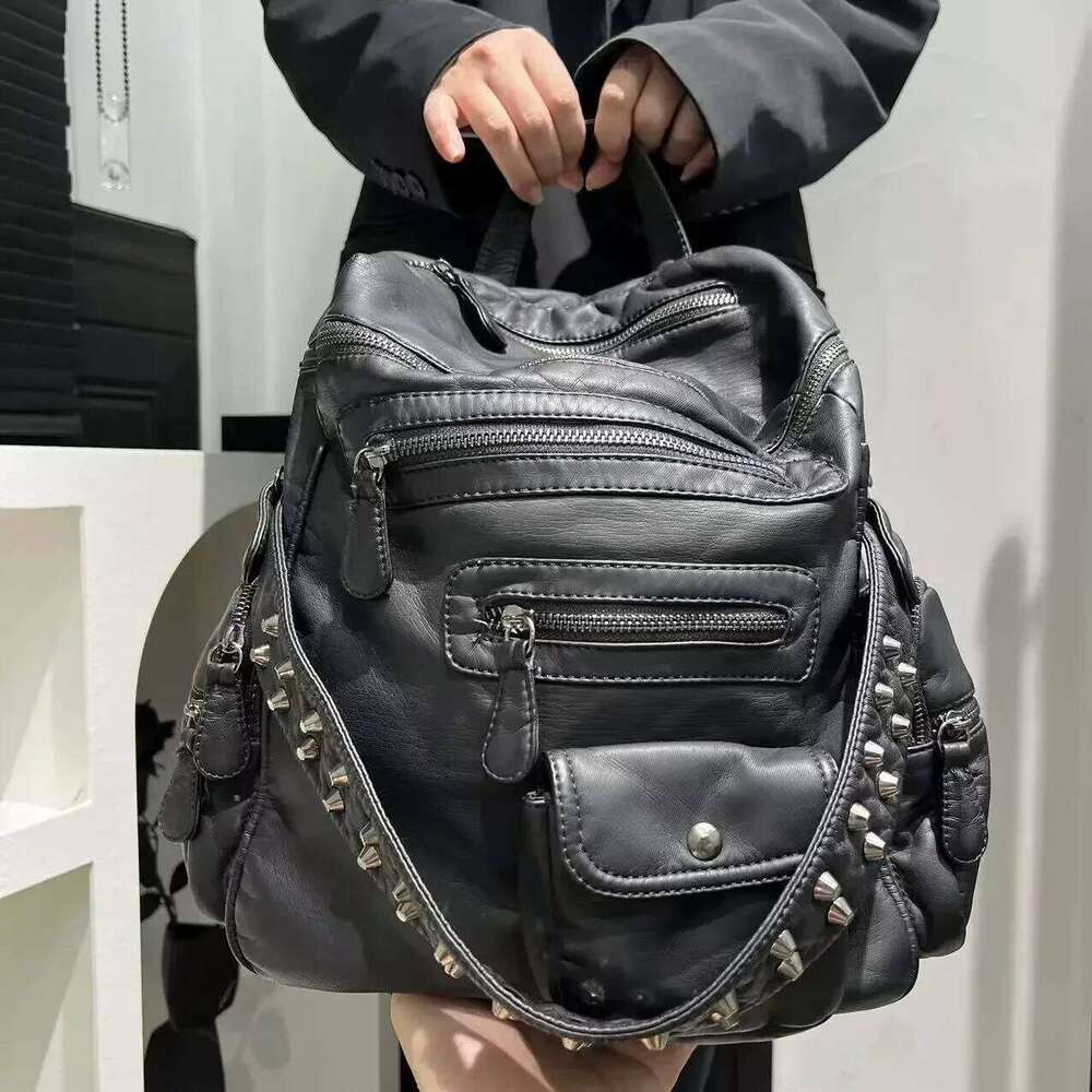 Ladies' Fashion Y2k Vintage Hot Girl Backpack With Large Capacity And Multiple Pockets, Retro Rivet Single Shoulder Handbag