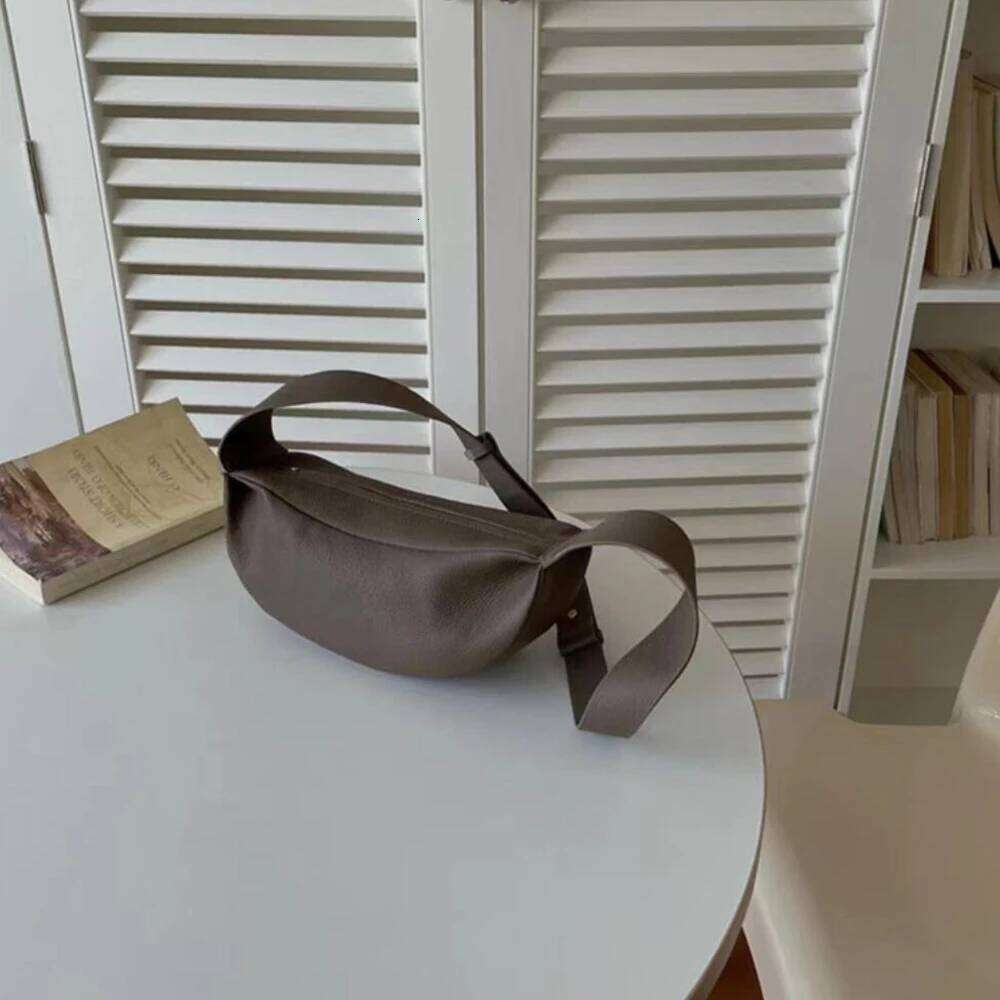 Women's Genuine Leather Shoulder Crossbody Cow Skin Saddle High Quality Female Wide Strap Hobos Bag Trendy Brand