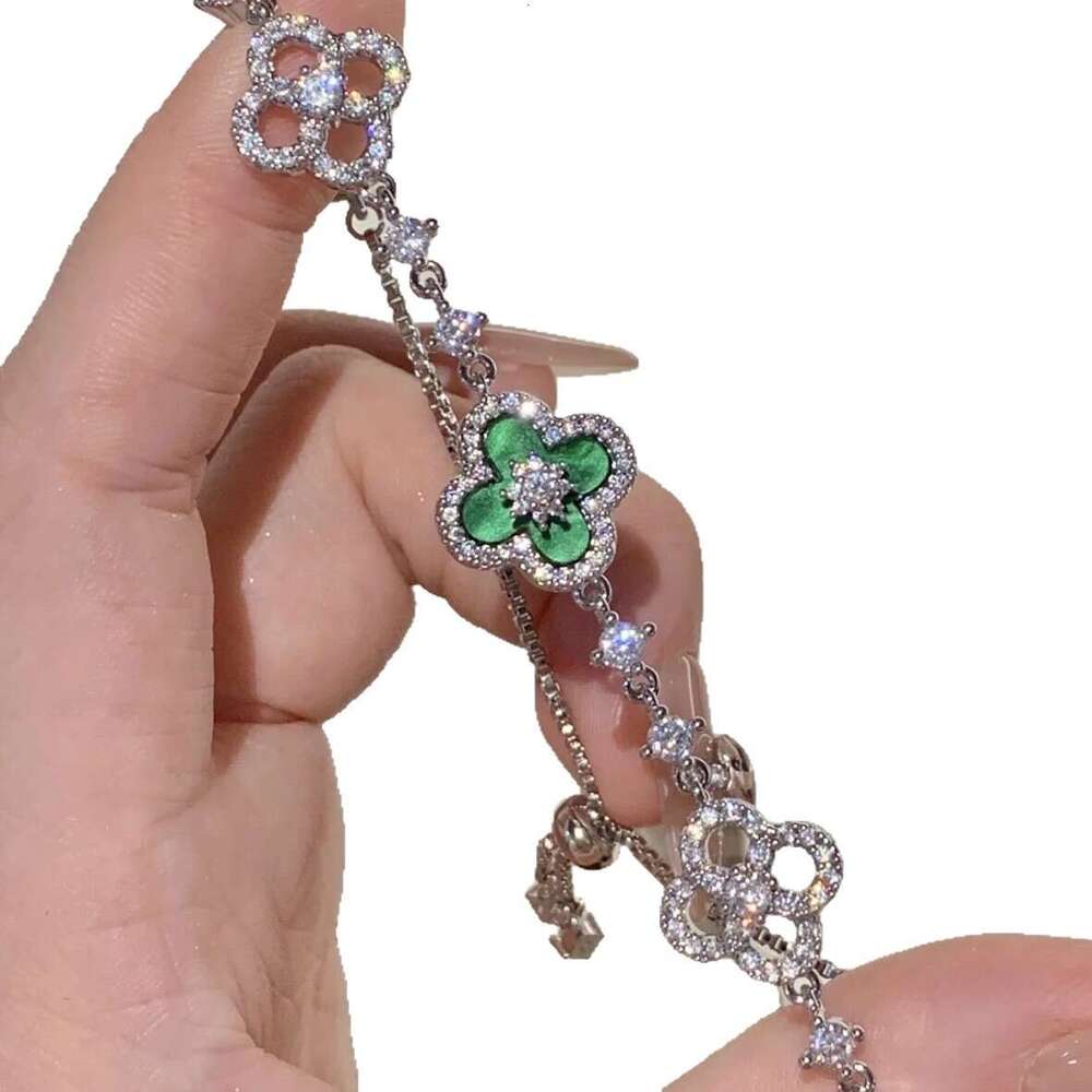 Luxury Jewelry Designer Bracelet 4 leaf clover Zircon Flower Rhombus Pull-out Bracelet Fresh Sweet Exquisite Fashionable High-end Sense Temperament Je
