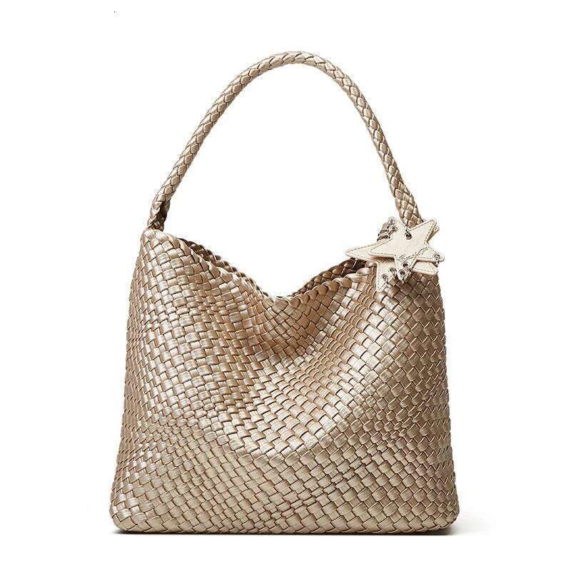 High-end, niche design hand-woven bag with large capacity tote bag, leisurely and lazy single shoulder armpit bucket bag.