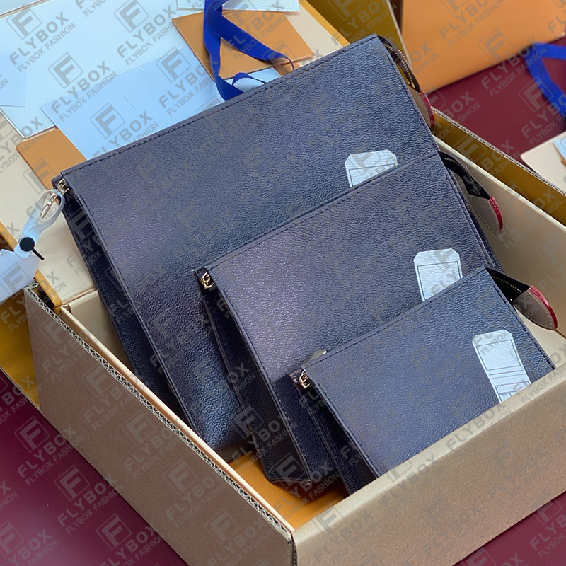 P01952 P01957 Trio Toilet Pouch Bag Clutch Bag Cosmetic Bag Toiletries Pouch Wallet Unisex Fashion Luxury Designer Totes Handbag Top Quality Purse Fast Delivery