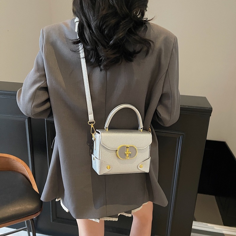 designer 2025 New High-End Color-Block Handbag for Women, Trendy Popular Versatile Crossbody Bag, Fashionable and Stylish Shoulder Bag