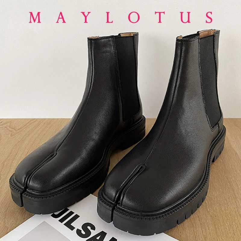 Tabi Boots Ankle Boots Flat Booties Leather Custom Handmade Boots for Men Novel Designer Style Luxury Boots Casual Shoes XJ250602