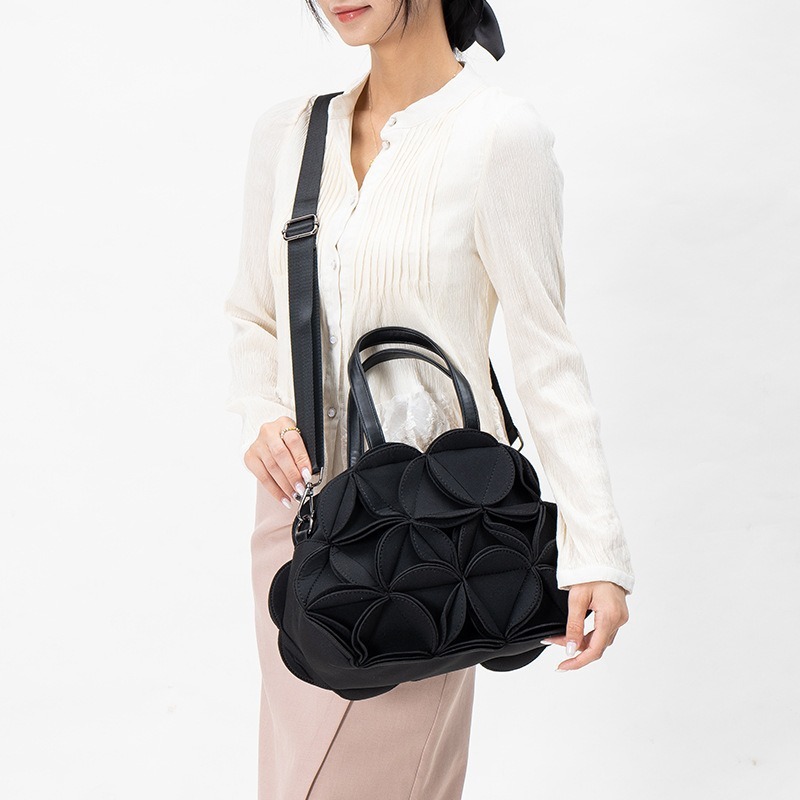 Fashion Bags New Splicing Three-dimensional Flower Bag Female Creative Handbag Niche Design Large-capacity Messenger Bag