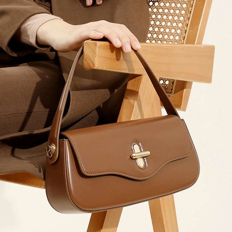2025 New Genuine Leather Women's Stick Senior Designer Shoulder Bag Fashion Handbag Commuter