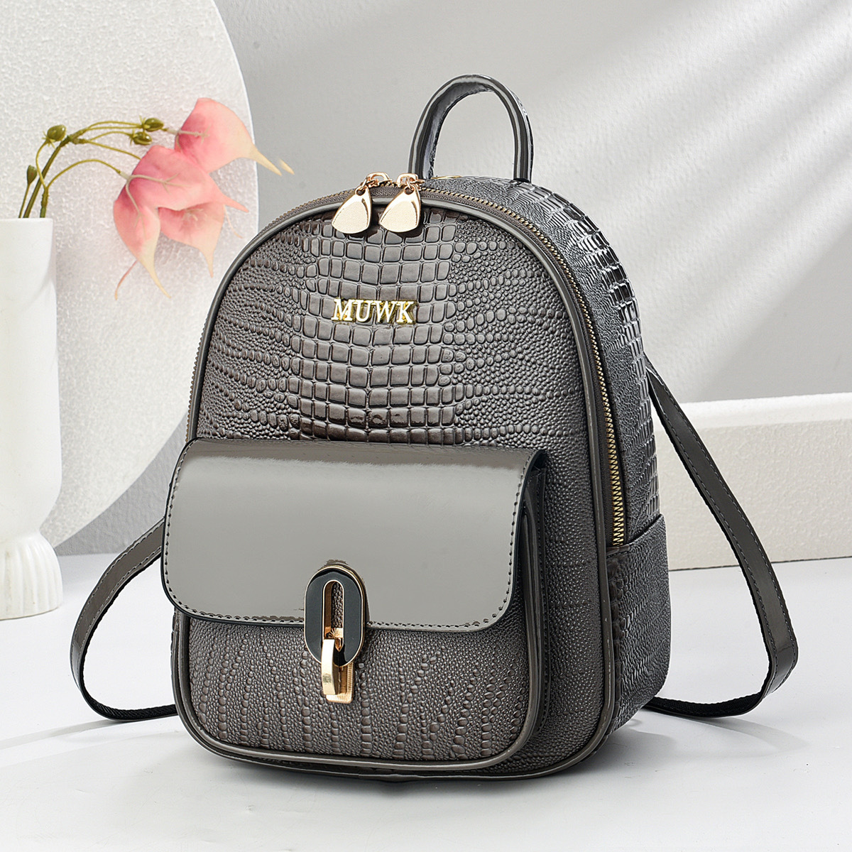 Free Shipping Women's Octopus Backpack Designer Bag 2025 New Outdoors Fashion Lightweight Travel Bag For Work Commute Student Bag