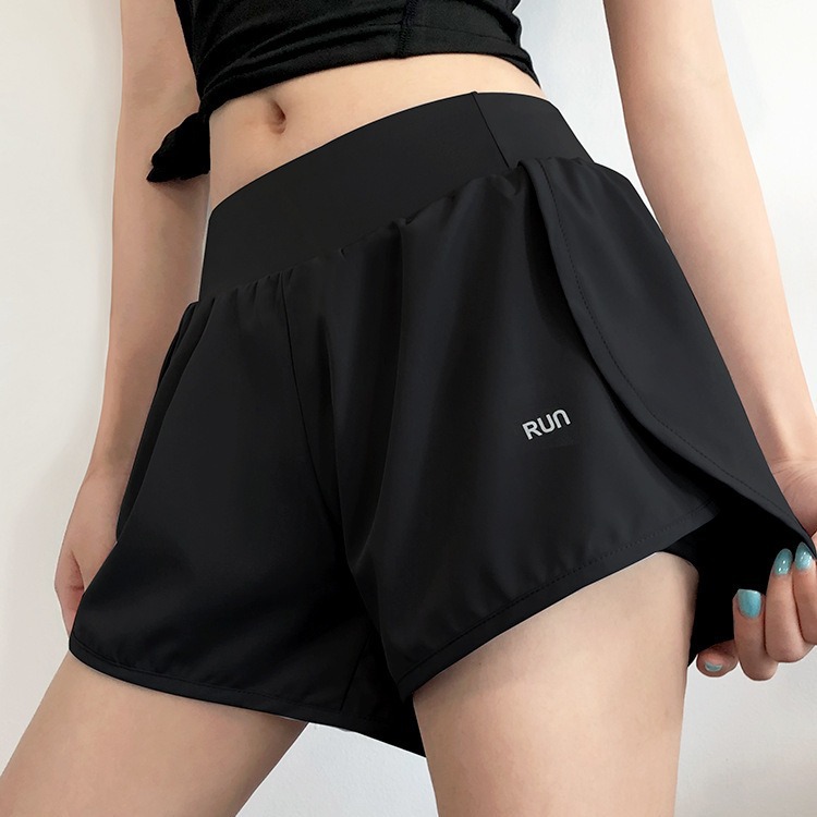 Two pairs of anti-glare fitness shorts, high-waisted yoga shorts, slimming running shorts for summer women