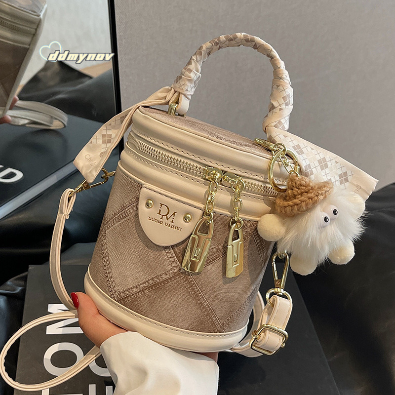 Niche Designer for Women 2025 New Summer High-End Fashion Simple Stylish Crossbody Handheld Bucket Bag ddmynov