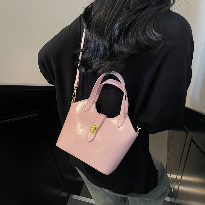 designer Korean Solid Color Large Capacity Handheld Bucket Bag for Women 2025 New Versatile Simple Crossbody Bag Casual Commuter Shoulder Bag