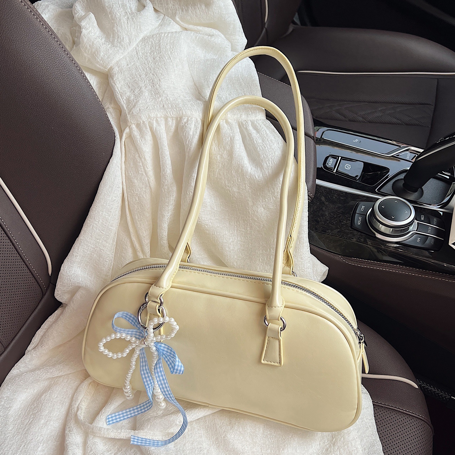 designer Large Capacity Shoulder Underarm Bag for Women 2025 New Simple Versatile Elegant Handbag Fashionable Stylish Pillow Bag