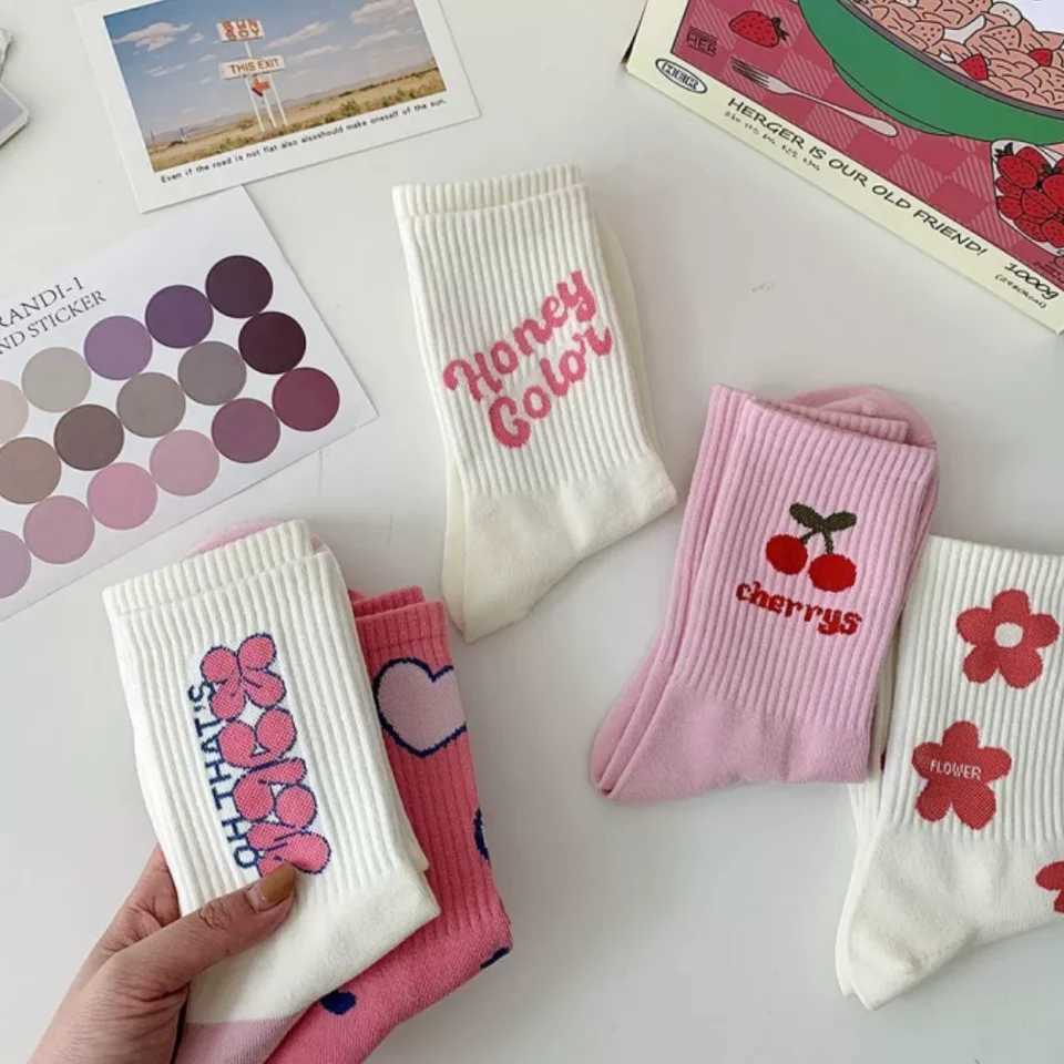 5 Pairs of Womens Summer Ins Trendy Sweat-Absorbent Spring and Autum Cute Heart Flower Letter Socks for WomenT250602