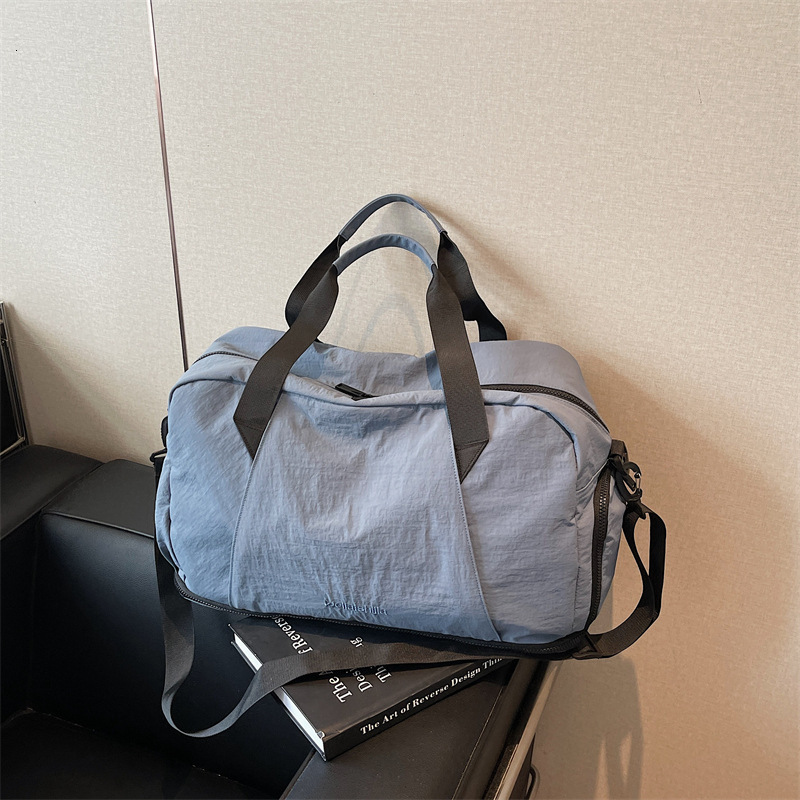 Large Capacity Short-Distance Travel 2025 New Handheld Dry-Wet Separation Fashion Versatile Lightweight Storage Lage Bag for Women