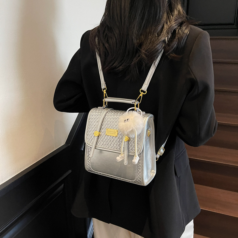 designer 2025 New Fashionable Versatile Casual Small Backpack for Women with High-end Trendy Style for Outings Simple Double Shoulder Bag