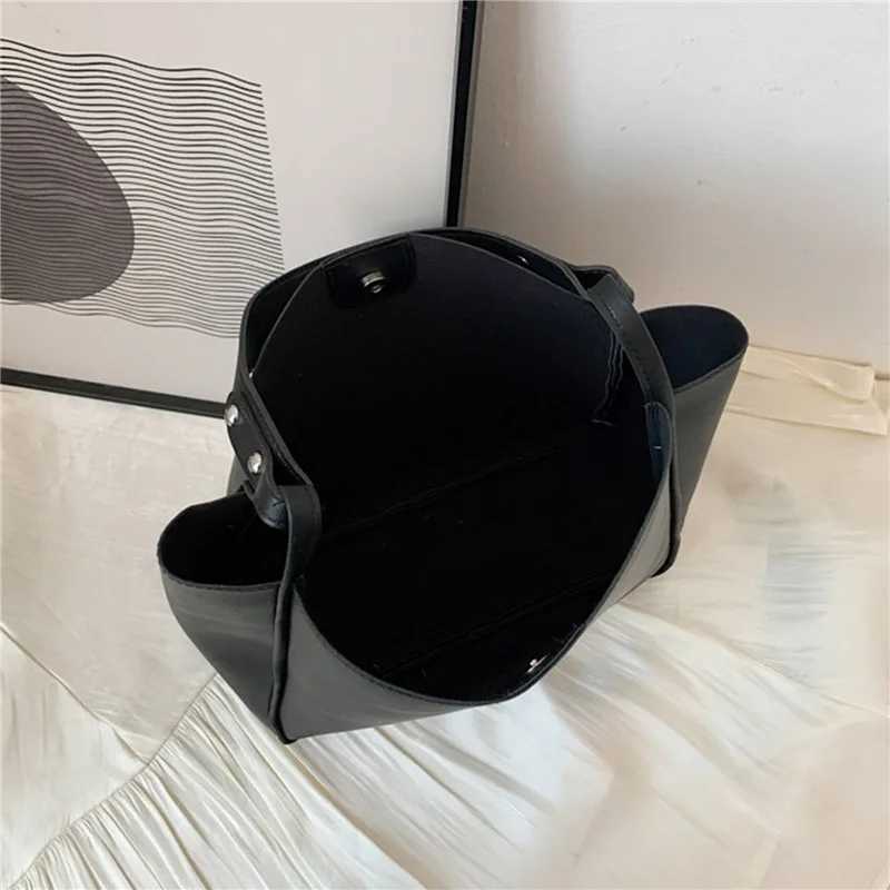 Simple Women Bucket Shoulder Bags New Solid Color Handbags Retro Large Capacity Tote Bags Large Capacity PU Leather Bags 2024 W250602