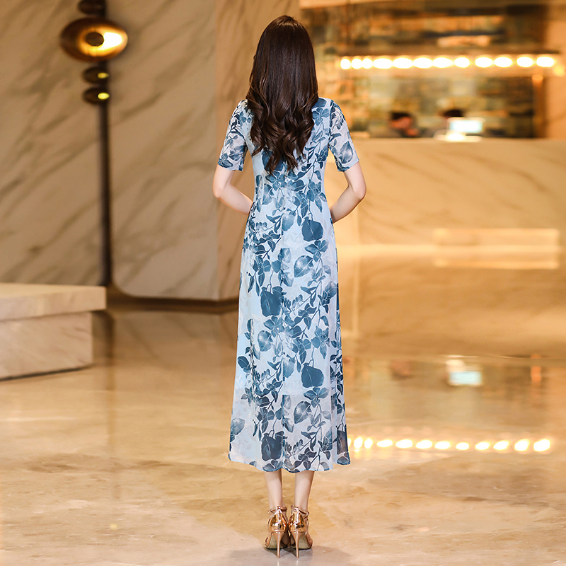 Elegant Luxury Maxi-Dress - Flowing Long Sleeves for Women