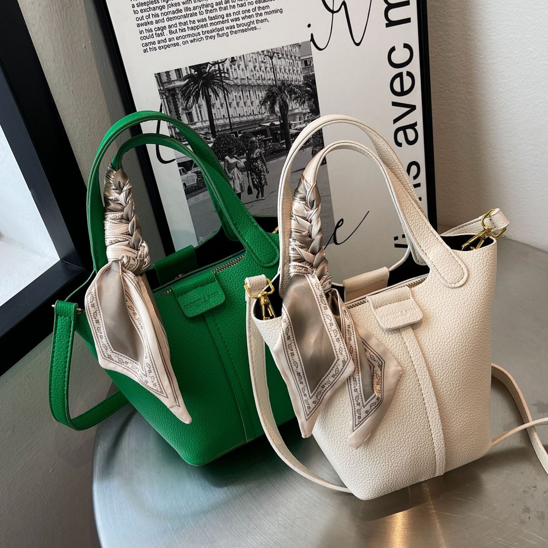 designer Fashion Crossbody Bag for Women 2025 New Stylish High-end Retro Handbag Simple Shoulder Bag