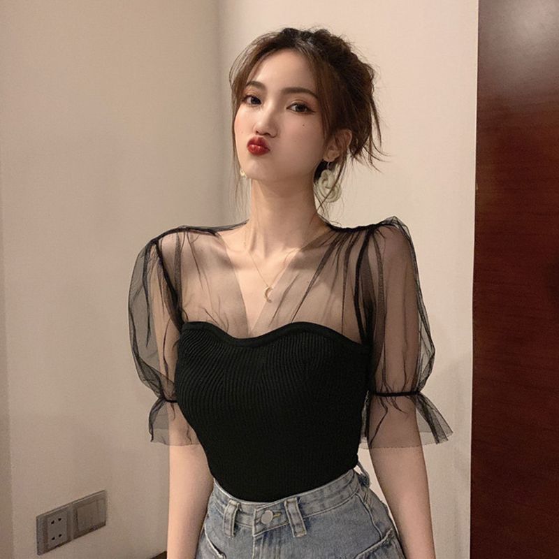 2025 Spring Summer New Women's T-shirt Summer New Mesh Short Top Design Novelty Black V-neck Puff Sleeve Knitted Short Sleeve Solid Color Versati