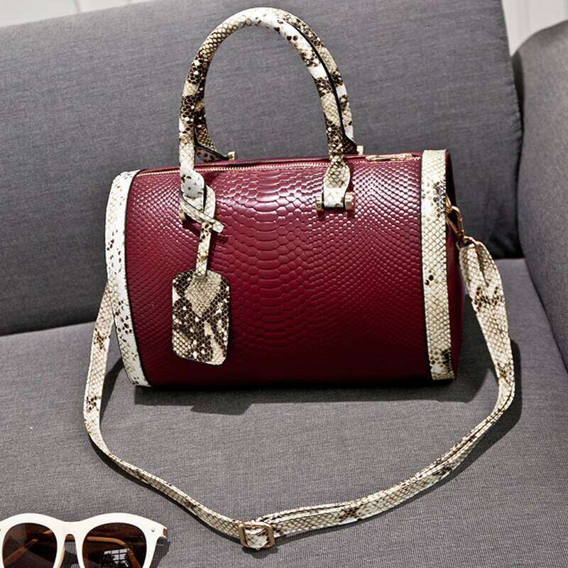 2024 New Women's Fashionable Snake Pattern Boston Handbag, Large-Capacity Multi-Compartment Double Handle, Detachable Strap, Can Be Worn on One S