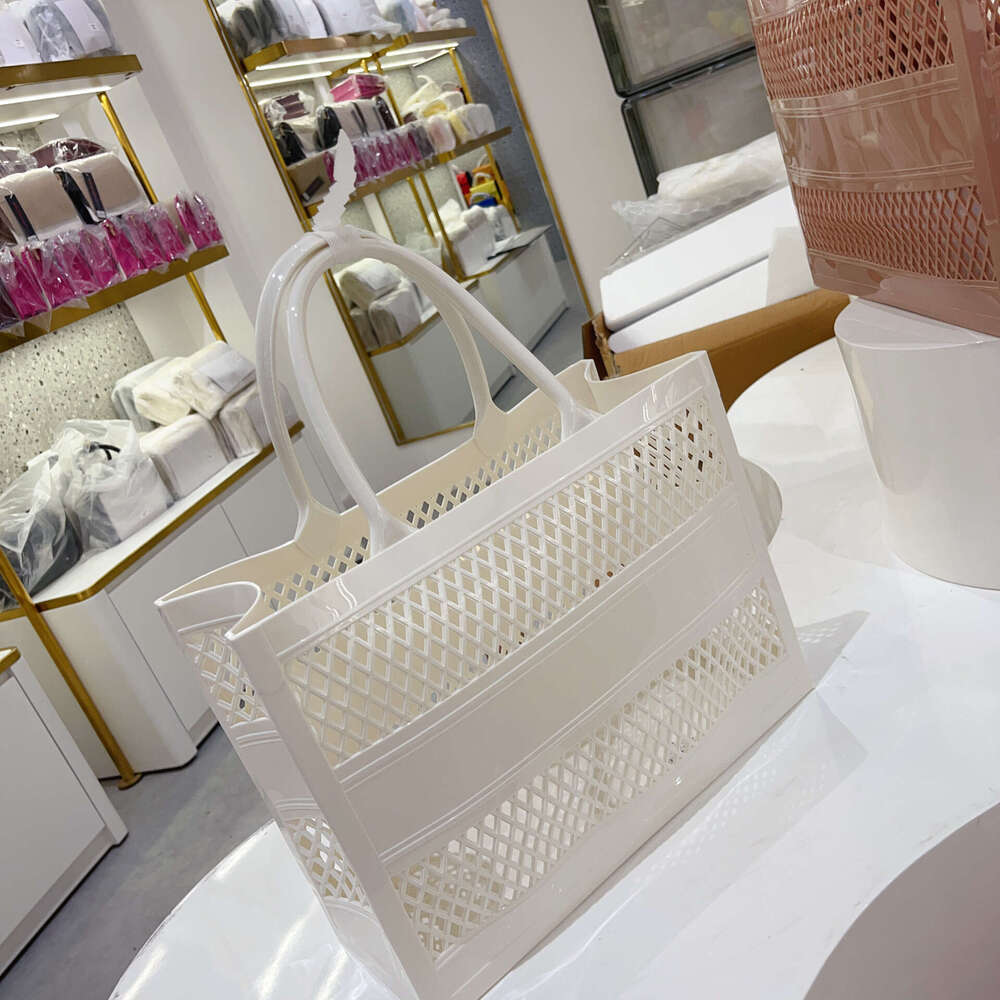 2025 Summer New Shopping Handheld Jelly Extra Large Capacity Storage Basket Enlarged Hollow Beach Bag