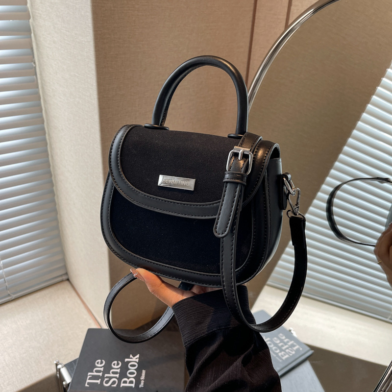 High Quality Brand, High-quality New Free Designer Bag, Niche Design Women's Simple Handbag 2024 New High-end Saddle Casual Shoulder Crossbody Ba
