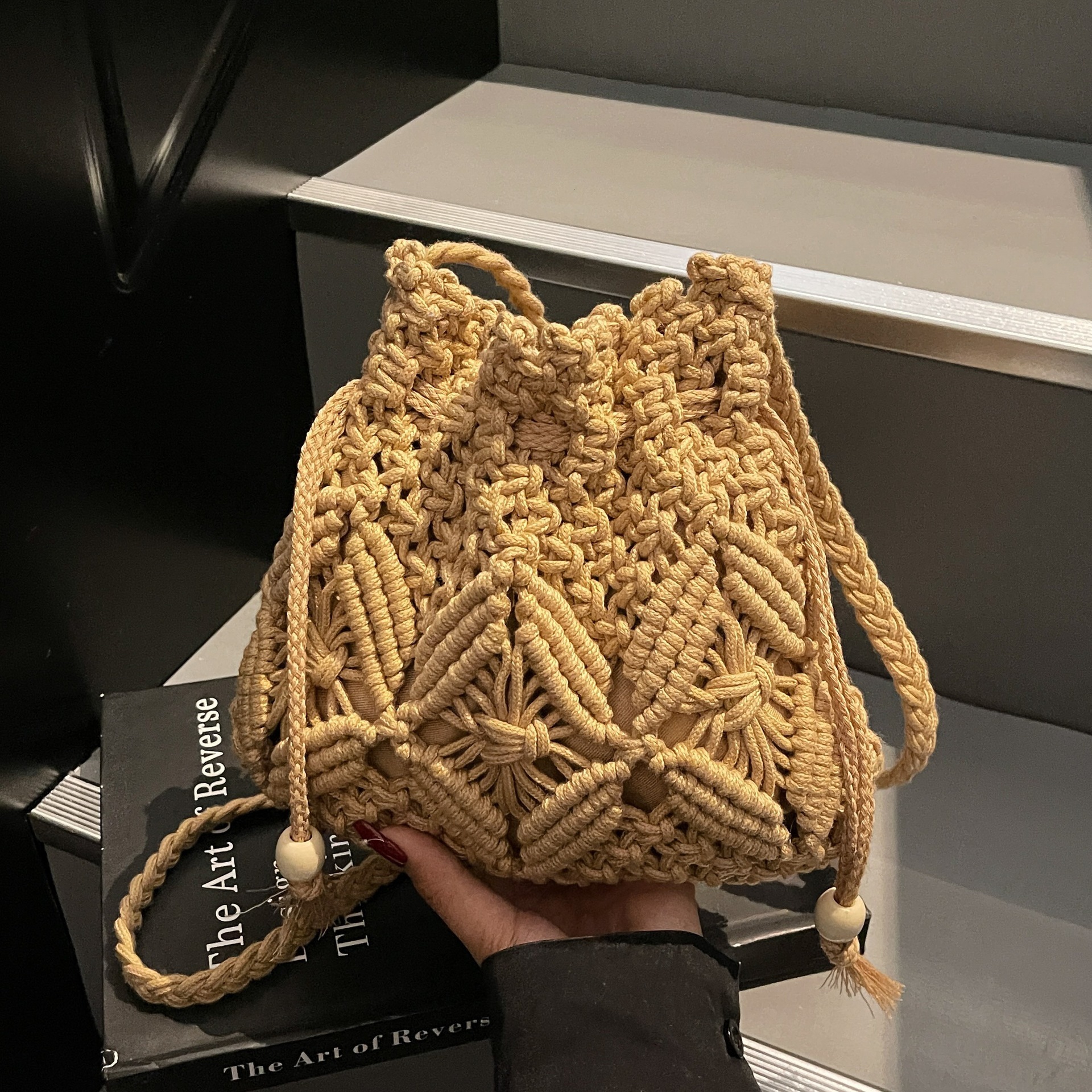 designer Woven Cotton Rope Bag for Women Summer Versatile 2025 New Fashion Niche Design Crossbody Bucket Bag Hollow Beach Bag