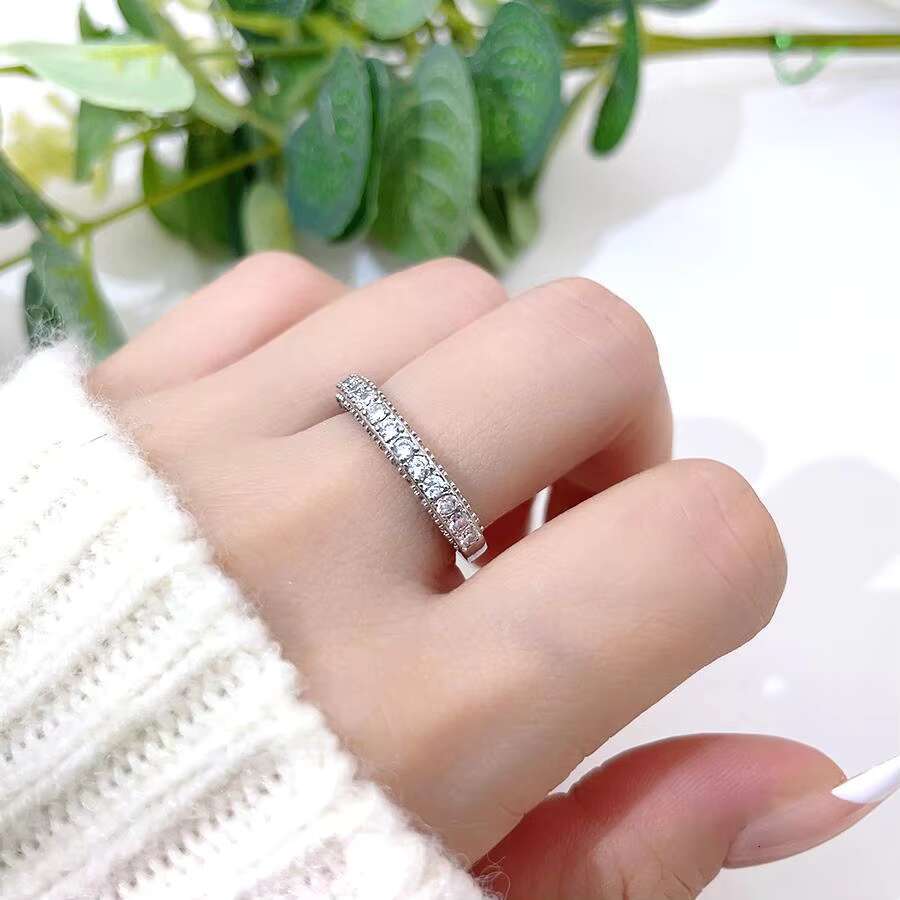 FOXI Micro Pave Set Classic Inlaid Moissanite Ring Romantic Anniversary Gift 925 Sterling Silver Moissanite Diamond Fine Rings